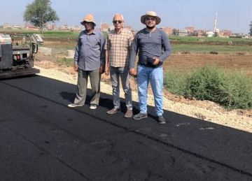 بتكلفة 15.6 مليون جنيه.. محافظ الشرقية يتابع أعمال رصف وتطوير الطرق الداخلية بديرب نجم بتكلفة 15.6 مليون جنيه.. محافظ الشرقية يتابع أعمال رصف وتطوير الطرق الداخلية بديرب نجم