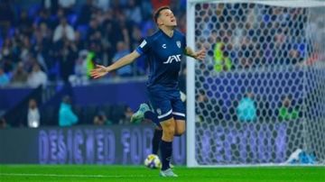 أسامة الإدريسي: اللعب للأهلي شرف كبير والمواجهة كانت استعدادا مثاليا للمونديال أسامة الإدريسي: اللعب للأهلي شرف كبير والمواجهة كانت استعدادا مثاليا للمونديال