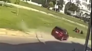 فيديو حادث التجمع الخامس.. سيدة تدهس أسرة كاملة في حي النرجس فيديو حادث التجمع الخامس.. سيدة تدهس أسرة كاملة في حي النرجس