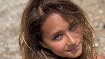 بكاش مايوه .. نيللي كريم تخطف الأنظار بإطلالة لافتة