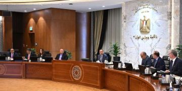 رئيس الوزراء يترأس اجتماع لجنة الأزمات لمتابعة تداعيات العمليات العسكرية الإيرانية ـ الإسرائيلية