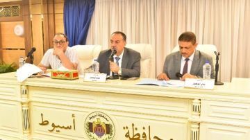 محافظ أسيوط : اتخاذ إجراءات حاسمة لحماية الأراضي ودعم الاستثمارات