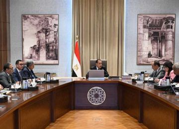 رئيس الوزراء يتابع خطط تطوير 7 فنادق تاريخية سبق طرحها ضمن برنامج الطروحات الحكومية
