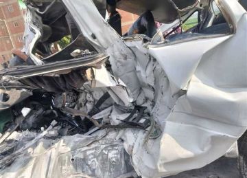 أهالي الضحايا يحتشدون أمام مستشفيات أشمون والباجور بعد حادث الطريق الإقليمي