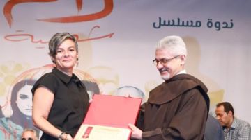تكريم مريم نعوم في المركز الكاثوليكي المصري للسينما عن مسلسل لأم شمسية