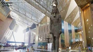 رئيس الوزراء يتابع اللمسات الأخيرة لافتتاح المتحف المصري الكبير رئيس الوزراء يتابع اللمسات الأخيرة لافتتاح المتحف المصري الكبير