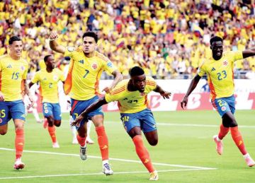 نجم منتخب كولومبيا يكشف حقيقة اشتباكه مع مدربه