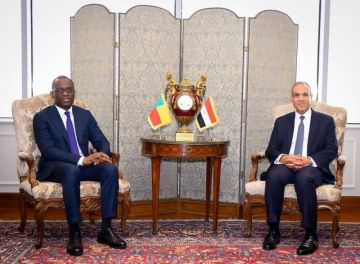 وزير الخارجية والهجرة يجرى مشاورات سياسية مع وزير خارجية بنين