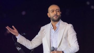 تامر عاشور: هيجيلى موجوع نقلة وخرجتني من إطار الأغاني الهادية تامر عاشور: هيجيلى موجوع نقلة وخرجتني من إطار الأغاني الهادية