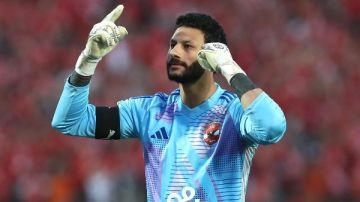 كان بيعمل إيه.. أحمد موسى يهاجم محمد الشناوي بعد مباراة بورتو كان بيعمل إيه.. أحمد موسى يهاجم محمد الشناوي بعد مباراة بورتو