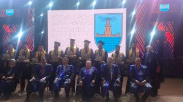 كلية الأعمال بالإسكندرية تحتفل بتخرج دفعة الدراسات العليا المهنية