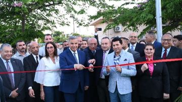 وزير الرياضة ومحافظ الإسكندرية يشهدان المؤتمر الصحفي للبطولة الدولية للبادل وزير الرياضة ومحافظ الإسكندرية يشهدان المؤتمر الصحفي للبطولة الدولية للبادل