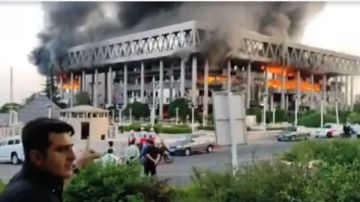 شاهد أول فيديو لقصف التلفزيون الإيراني من الخارج