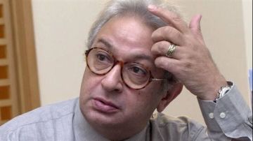 مدير التصوير محسن أحمد يكشف تفاصيل انهيار منزل نور الشريف في السيدة زينب مدير التصوير محسن أحمد يكشف تفاصيل انهيار منزل نور الشريف في السيدة زينب