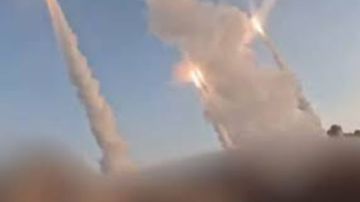 إيران تستهدف العديد ردا على قنابل يوم القيامة .. وخبراء: الضربة رمزية.. وطهران تتجنب مواجهة مباشرة مع واشنطن إيران تستهدف العديد ردا على قنابل يوم القيامة .. وخبراء: الضربة رمزية.. وطهران تتجنب مواجهة مباشرة مع واشنطن