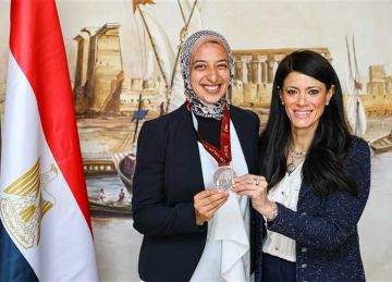 المشاط تشارك في الاحتفال بـ اليوم الأولمبي وتكرم اللاعبة فرح المصري  المشاط تشارك في الاحتفال بـ اليوم الأولمبي وتكرم اللاعبة فرح المصري