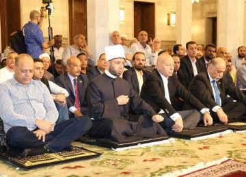 وزيرا الأوقاف والعمل ومحافظ القاهرة في رحاب مسجد السيدة نفيسة (صور)