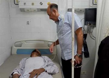 إصابة 15 شخصا إثر انقلاب ميكروباص على طريق القصير قفط 