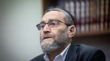 رئيس اللجنة المالية في الكنيست: الجنود يقتلون.. لا أفهم لماذا نقاتل في غزة؟