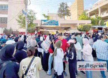 طلاب المنوفية يؤدون امتحان اللغة الأجنبية الثانية وسط إجراءات مشددة