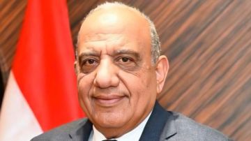 وزير الكهرباء يتابع ربط محطتي محولات جرزا وغرب بكر بالجيزة والبحر الأحمر على الشبكة