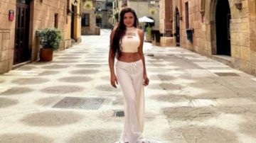 باللون الأبيض.. ناهد السباعي تثير الجدل بإطلالة جريئة باللون الأبيض.. ناهد السباعي تثير الجدل بإطلالة جريئة