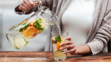 مشروب صيفي مذهل.. يرطب الجسم في الحر ويقوي الذاكرة ويفقدك الوزن سريعا