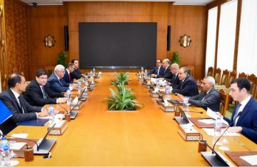 وزير الخارجية والهجرة يستقبل وزير التعليم العالى والبحث العلمى وزير الخارجية والهجرة يستقبل وزير التعليم العالى والبحث العلمى