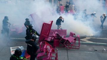 التظاهرات الغاضبة تستمر في لوس أنجلوس.. وترامب يعلن: أرسلوا القوات فورا