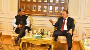 احتفالا باليوم العالمي لليوجا.. محافظ أسيوط يستقبل سفير الهند لبحث أوجه التعاون