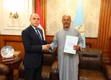 تسليم 22 عقد تقنين أراضي أملاك دولة للمواطنين بكفر الشيخ