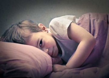 قبل مرحلة المدرسة.. نصائح بسيطة لمساعدة طفلك على النوم بمفرده