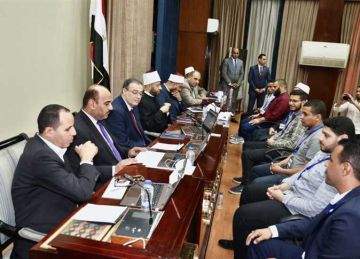 وزير الأوقاف ورئيس التنظيم والإدارة يتفقدان اختبارات مسابقة وظائف الأئمة والخطباء (صور)