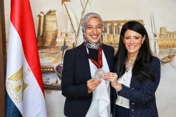وزيرة التخطيط تشارك في الاحتفال بـ اليوم الأولمبي وتكرم لاعبة مصر بعد فوز منتخب السيدات بالميدالية البرونزية