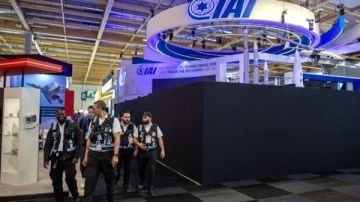 إسرائيل تتوعد بإجراءات قضائية ضد غلق جناحها في معرض باريس للطيران