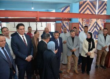 محافظ الدقهلية يشهد ذبح الأضاحي بمجزر طنامل لتوزيعها على الأسر الأولى بالرعاية