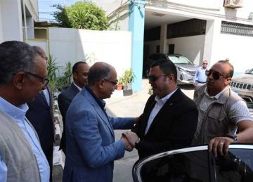 وزير الإسكان يتفقد سير العمل بمنظومتى مياه الشرب والصرف الصحي بقري مغاغة