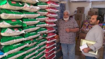 ضبط 4 أطنان لحوم ودجاج مجهول المصدر خلال حملات تموينية بمركز بلبيس ضبط 4 أطنان لحوم ودجاج مجهول المصدر خلال حملات تموينية بمركز بلبيس