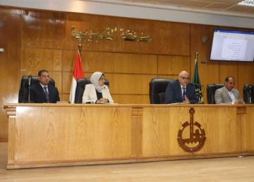 القليوبية.. اجتماع لمناقشة المنشآت الآيلة للسقوط وترشيد الكهرباء وتطوير الخدمات القليوبية.. اجتماع لمناقشة المنشآت الآيلة للسقوط وترشيد الكهرباء وتطوير الخدمات