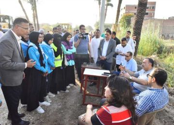محافظ أسيوط يتفقد أعمال تطوير طريق نجع سبع منقباد لتيسير حركة المواطنين محافظ أسيوط يتفقد أعمال تطوير طريق نجع سبع منقباد لتيسير حركة المواطنين