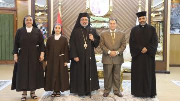 الأنبا عمانوئيل يهنئ محافظ قنا والجهات التنفيذية والتشريعية بعيد الأضحى الأنبا عمانوئيل يهنئ محافظ قنا والجهات التنفيذية والتشريعية بعيد الأضحى