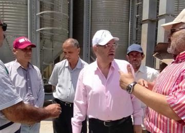 الزراعة تتابع برامج إكثار تقاوي المحاصيل الحقلية بمحطة بحوث الجميزة خلال إجازة العيد الزراعة تتابع برامج إكثار تقاوي المحاصيل الحقلية بمحطة بحوث الجميزة خلال إجازة العيد