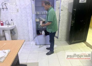 تمريض حاضر وطبيب غائب.. رئيس الوحدة المحلية لنجع حمادي يفاجئ وحدة الحلفاية الصحية بزيارة ليلية (صور)