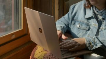 مايكروسوفت تصلح بهدوء مشكلة مزعجة في منفذ USB-C على حواسيبها المحمولة مايكروسوفت تصلح بهدوء مشكلة مزعجة في منفذ USB-C على حواسيبها المحمولة