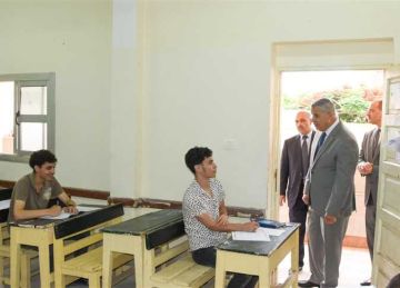 محافظ الإسكندرية يتفقد سير امتحانات الثانوية العامة 2025 (صور)