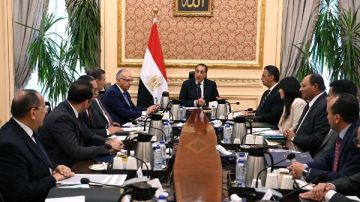 مدبولي يتابع مع الوزارات المعنية تطوير منظومة الري لزراعة قصب السكر مدبولي يتابع مع الوزارات المعنية تطوير منظومة الري لزراعة قصب السكر