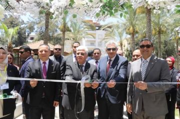 وزير التعليم العالي والمحافظ ورئيس جامعة دمياط يفتتحون ويتفقدون عددا من المشروعات التعليمية والصحية