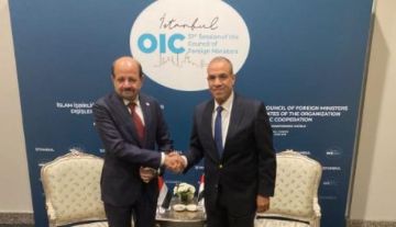 وزير الخارجية يؤكد دعم مصر الراسخ للحكومة اليمنية الشرعية وزير الخارجية يؤكد دعم مصر الراسخ للحكومة اليمنية الشرعية