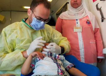 تقديم الخدمة الطبية المجانية لـ1600 مريض في قافلة علاجية بالشرقية