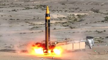 إسرائيل تدمر صواريخ من طراز خرمشهر بوسط إيران